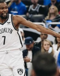 开云APP-砍下30分命中率超九成 无解杜兰特唯有乔丹可比肩