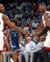 KAIYUNAPP-经典团队胜利！热火10人进入轮换&amp;8人有得分入账 其中7人上双！