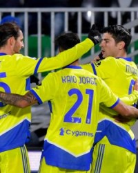 KAIYUNAPP-【意甲】迪巴拉伤退 莫拉塔破门 尤文1比1平威尼斯